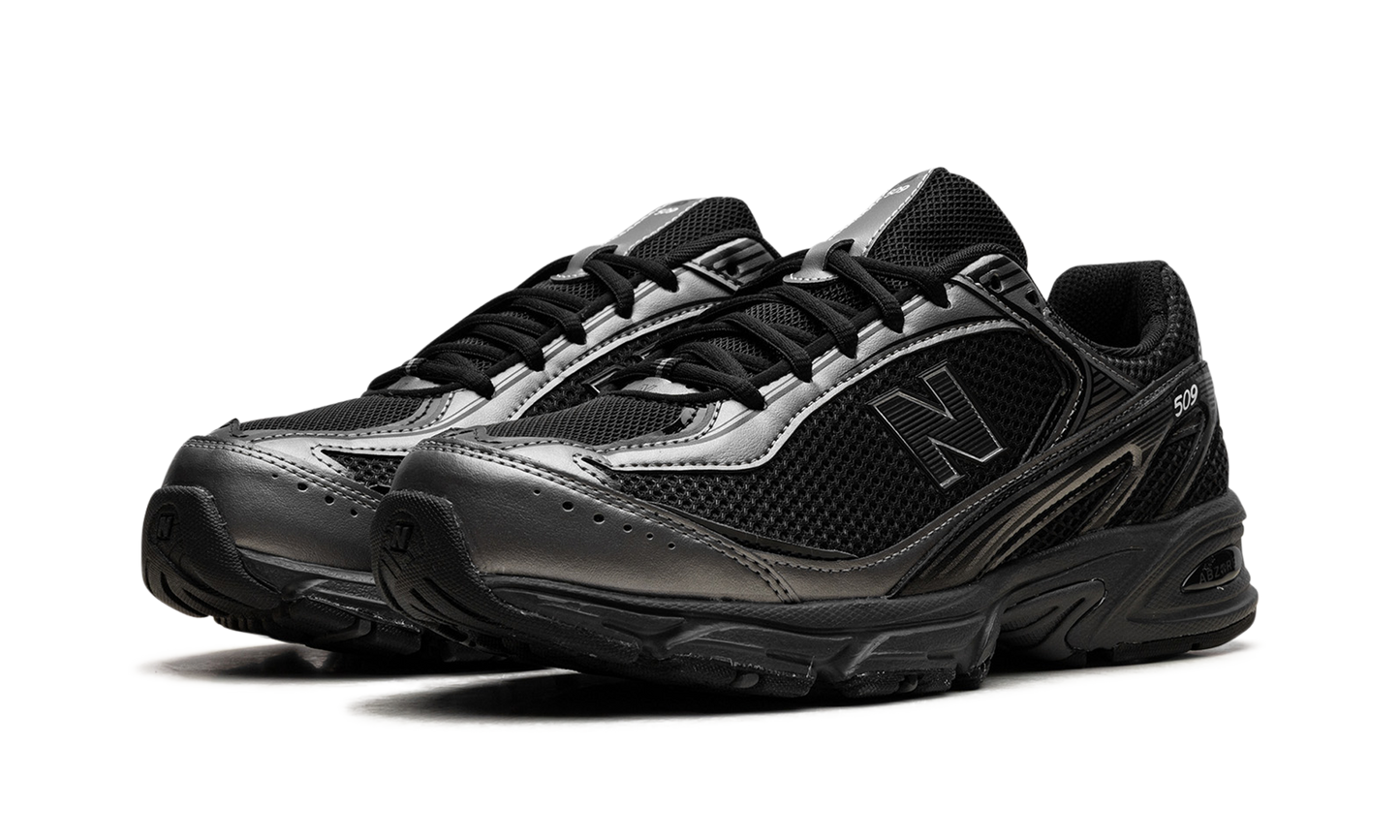 509 "Do Hee Kim - Black Silver" U509E1