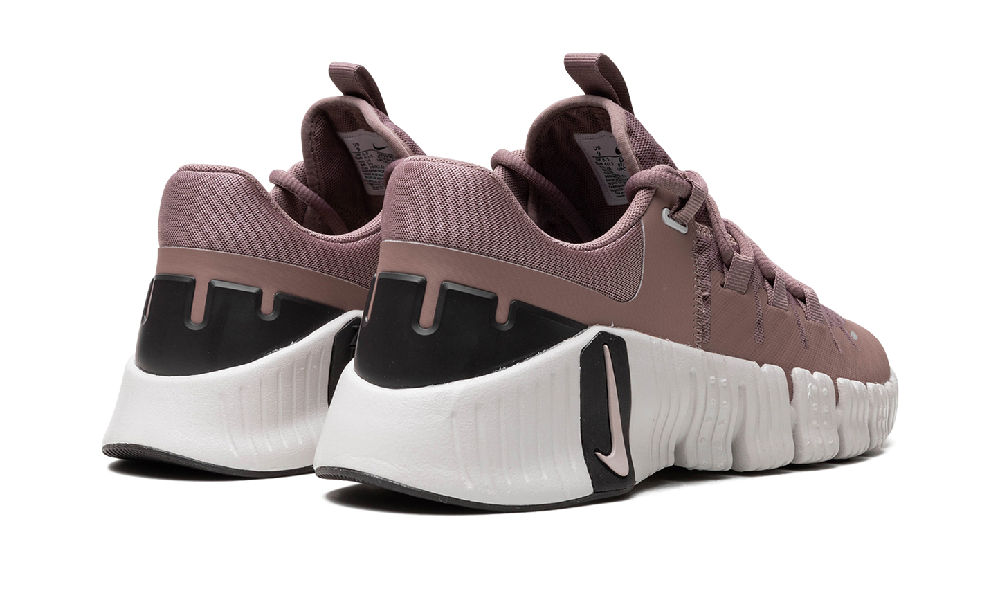 Nike Free Metcon 5 WMNS "Smokey Muave" DV3950 201