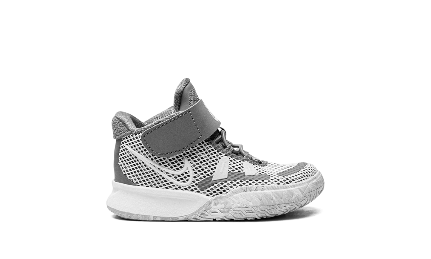 Kyrie 7 SE TD "Chip"