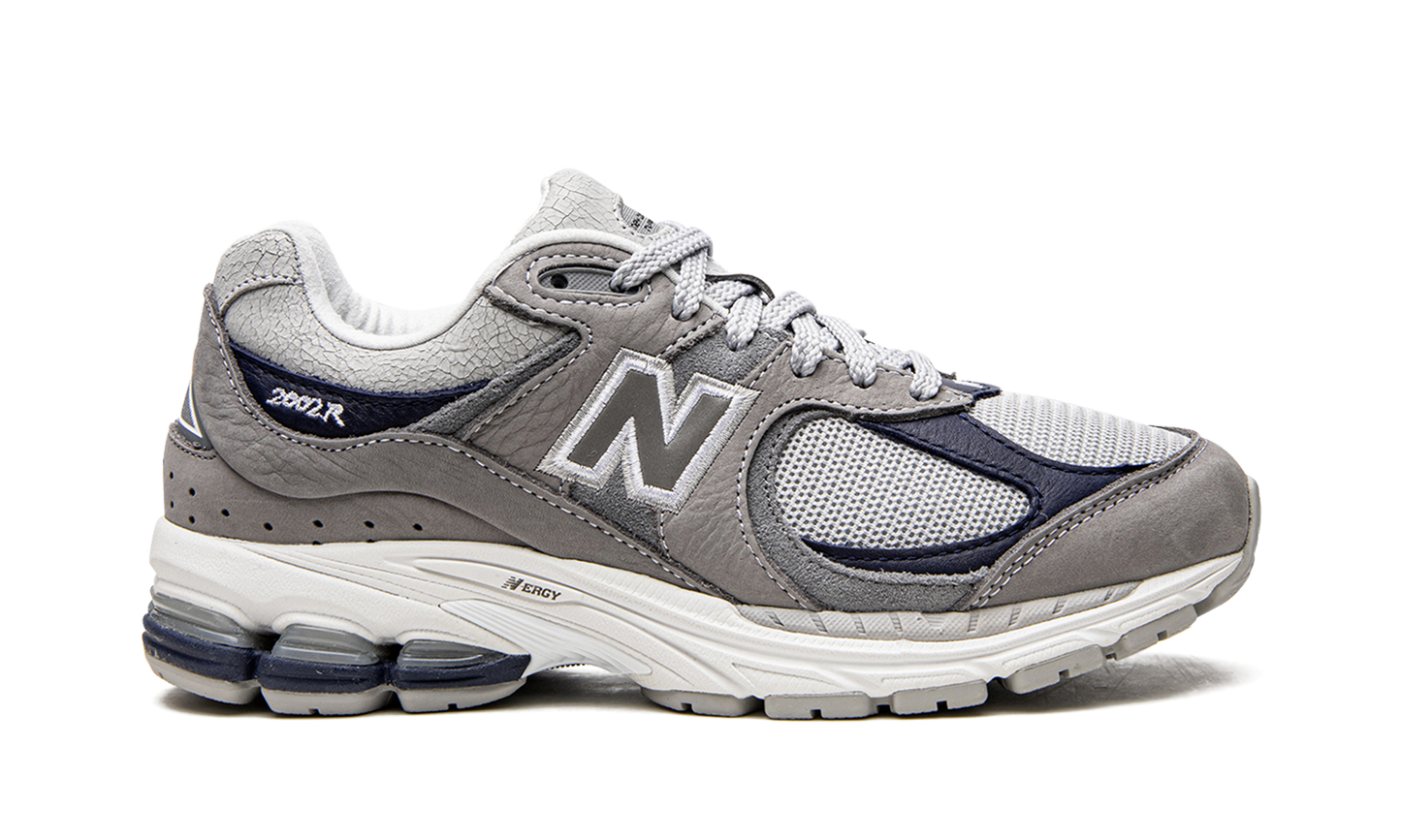 2002R "thisisneverthat - 2022 Downtown Run" M2002RTH