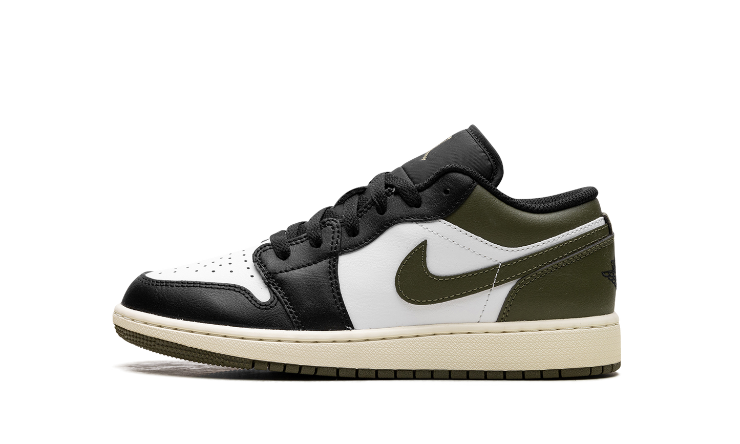 Jordan 1 Low GS "Black Toe Medium Olive" 553560 092