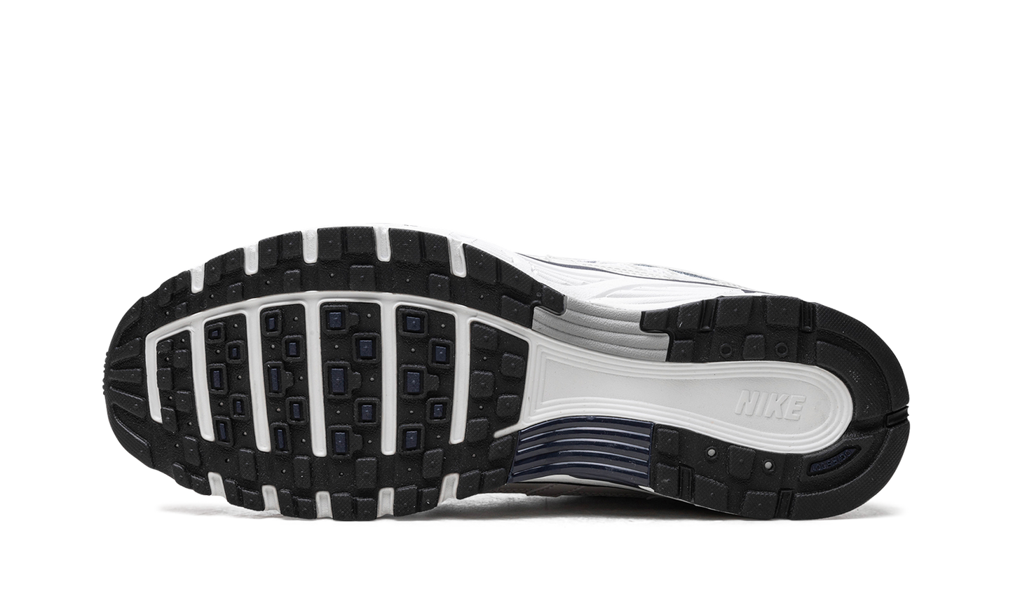 P-6000 "Obsidian Summit White" CD6404 018