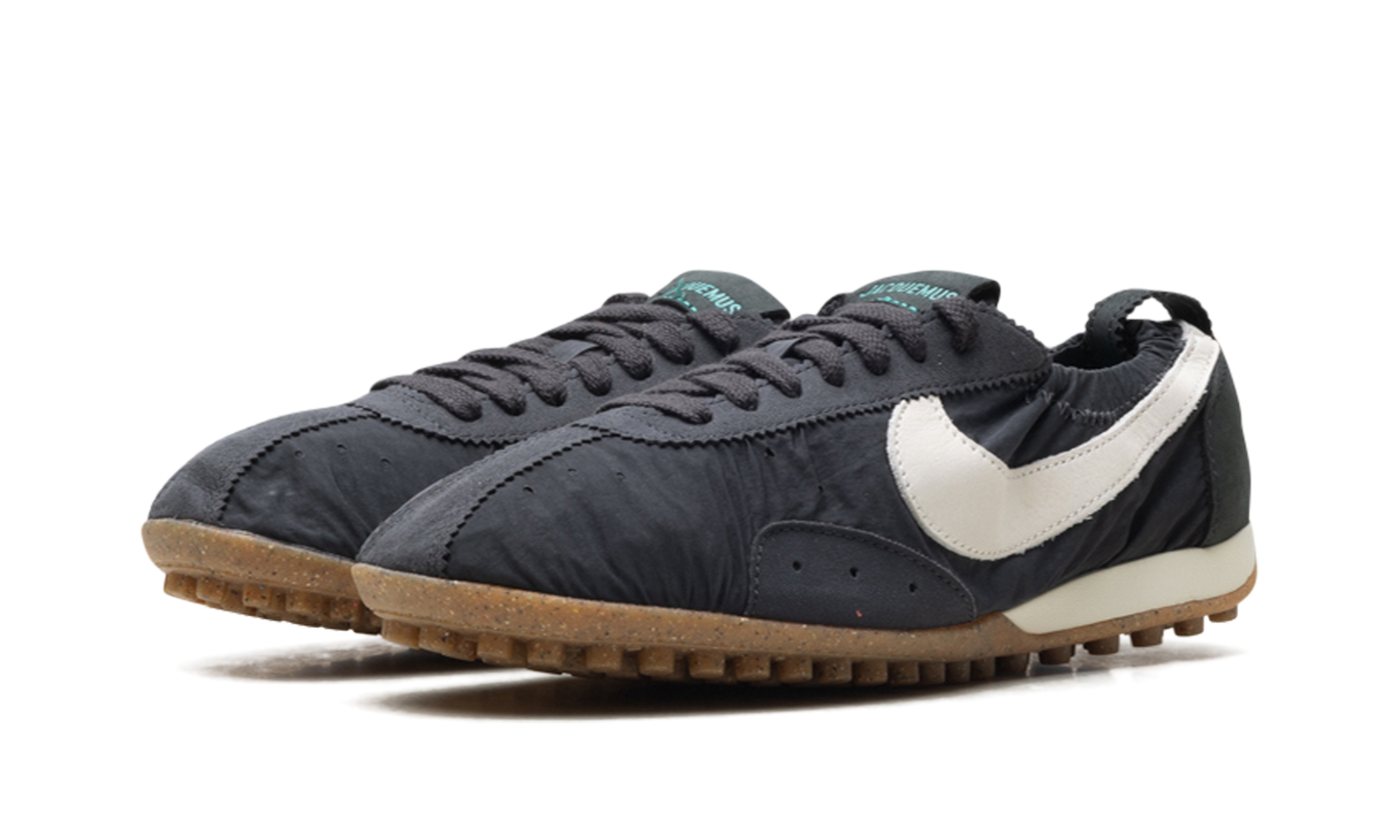 Moon Shoe SP WMNS "Jacquemus - Off Noir" HV8547 001