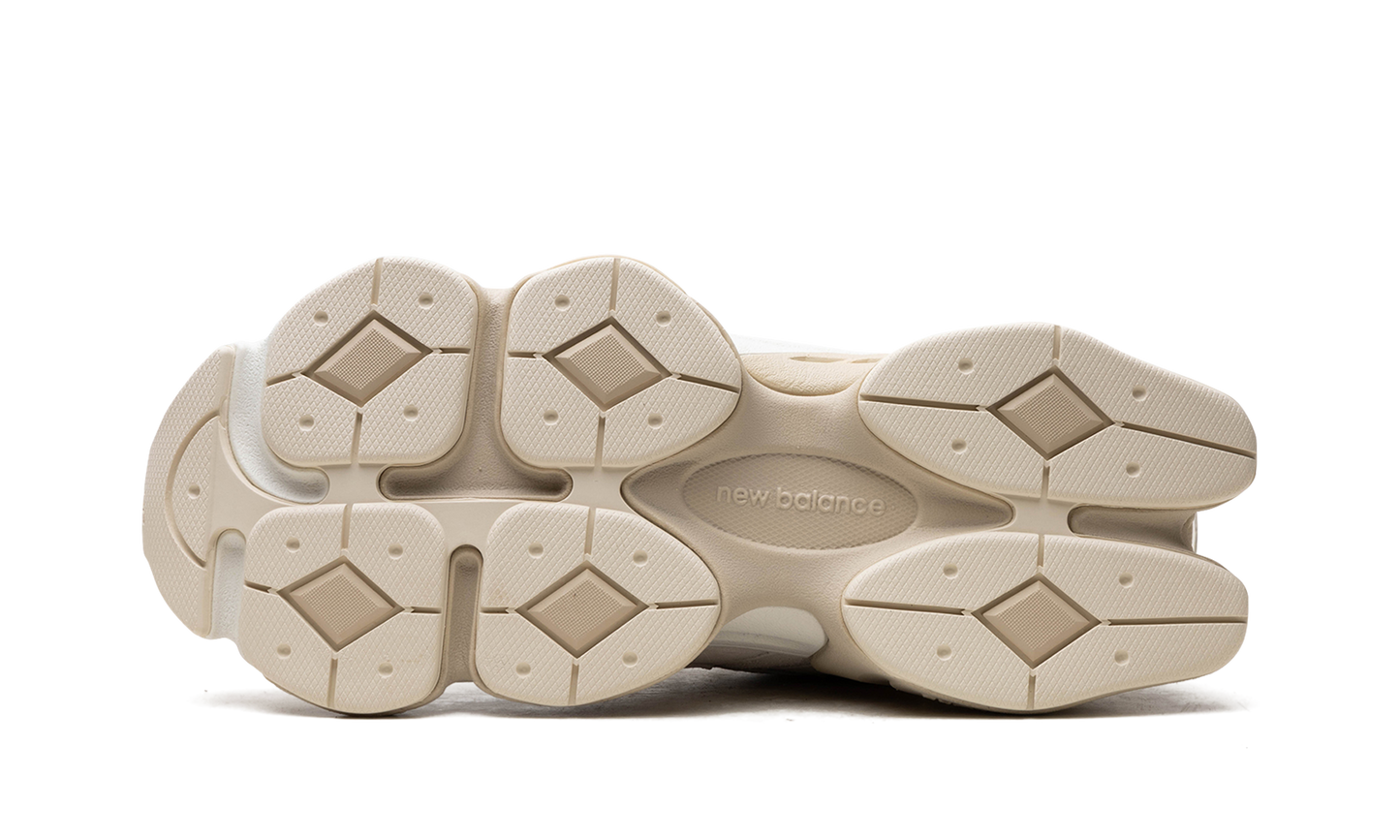 9060 "Beige White" U9060SS