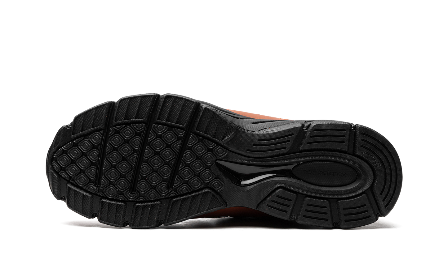 990V4 MADE IN USA "TEDDY SANTIS - MAHOGANY BLACK" U990RB4