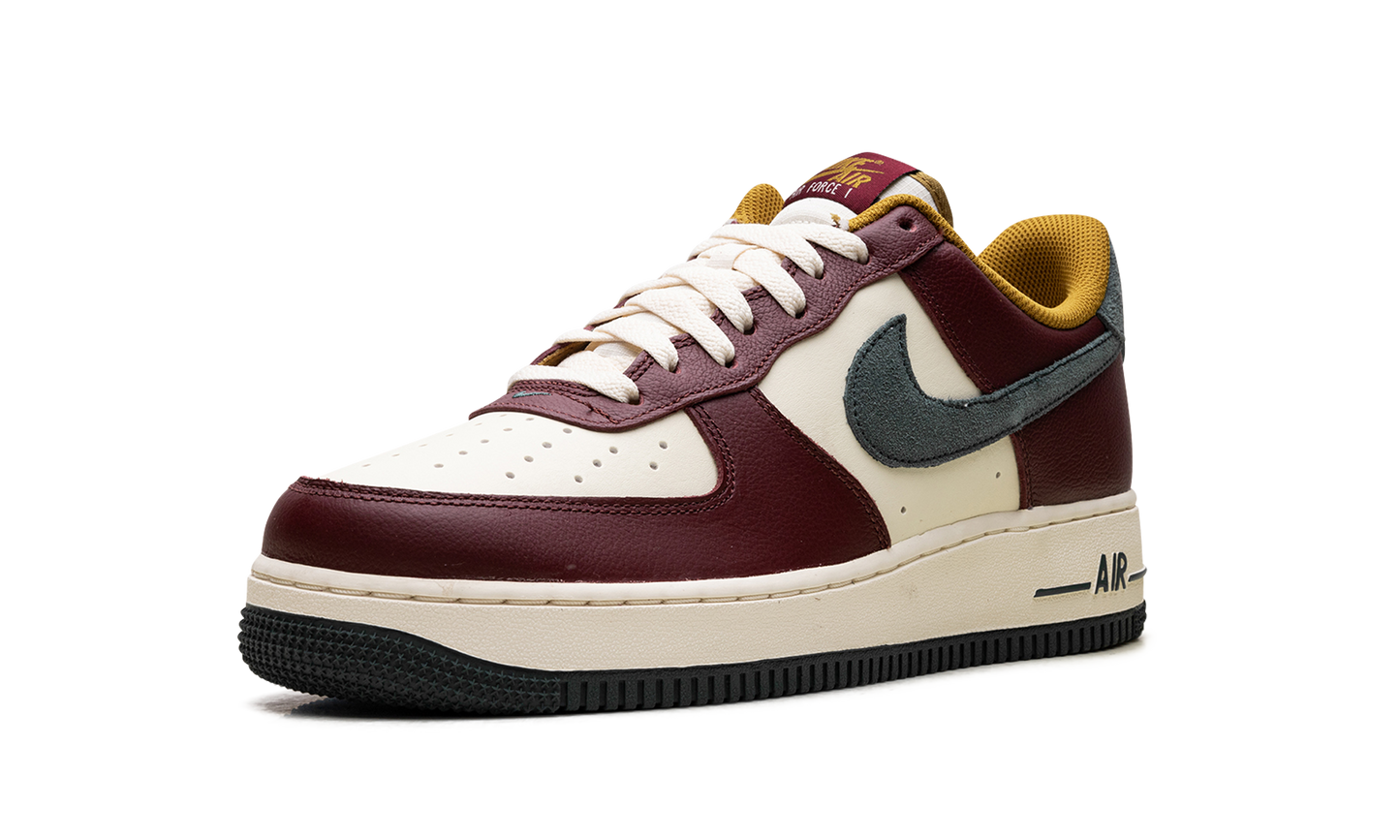 Air Force 1 "Dark Team Red Vintage Green" HQ3612 113