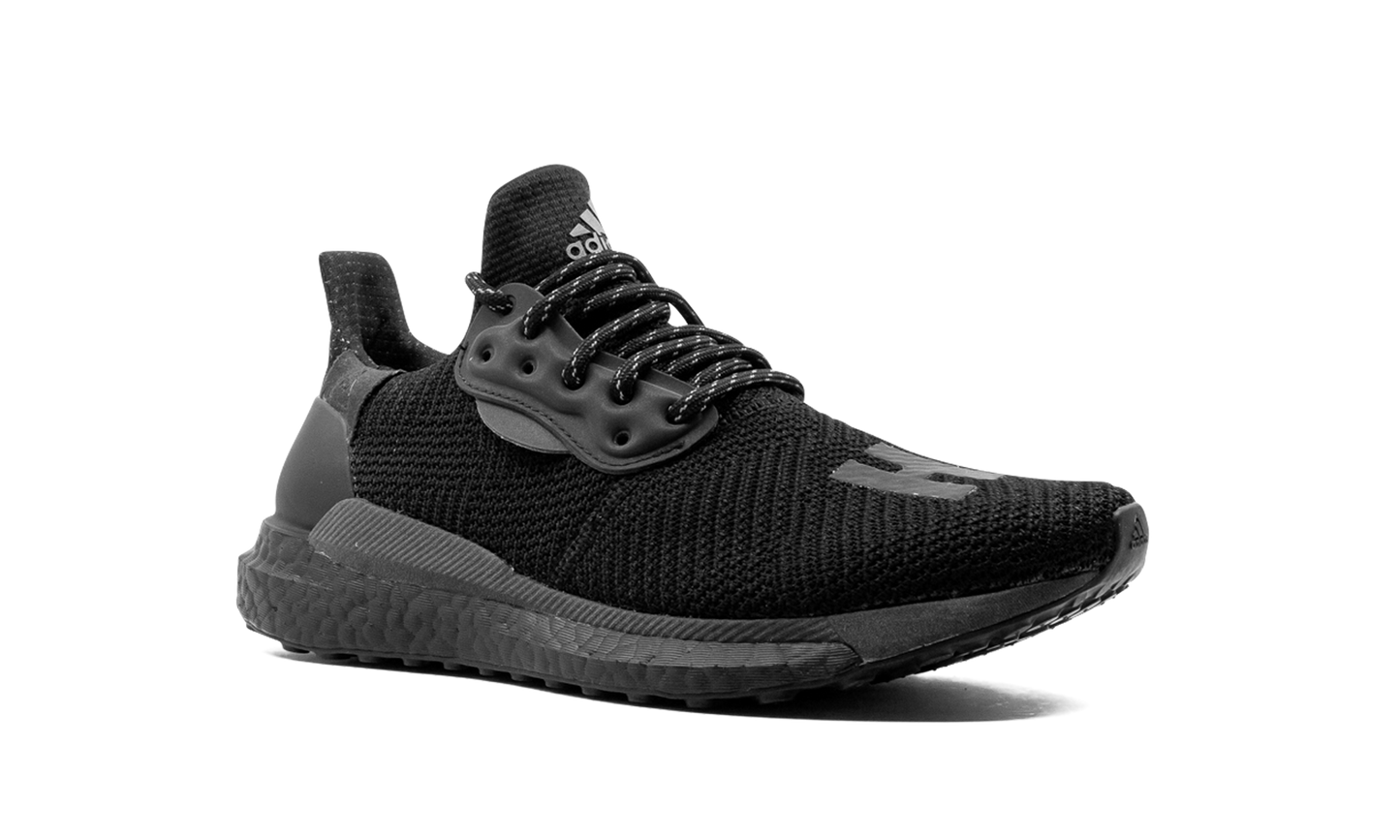 Solar Hu "Pharrell Williams - Core Black" GX2485
