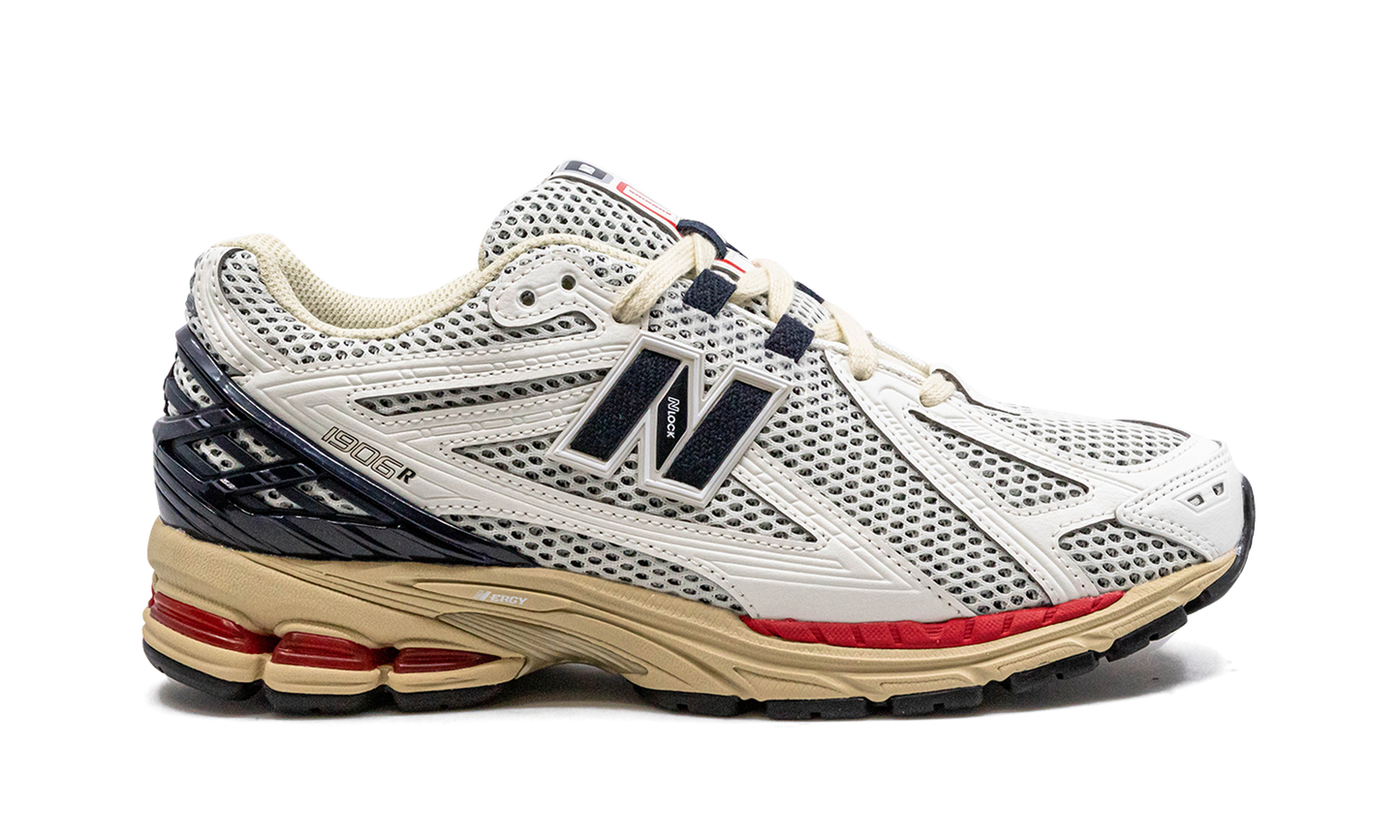 1906R "Sea Salt Eclipse True Red" M1906RR