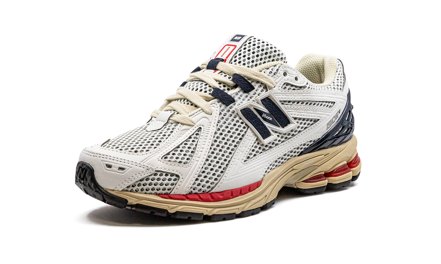 1906R "Sea Salt Eclipse True Red" M1906RR