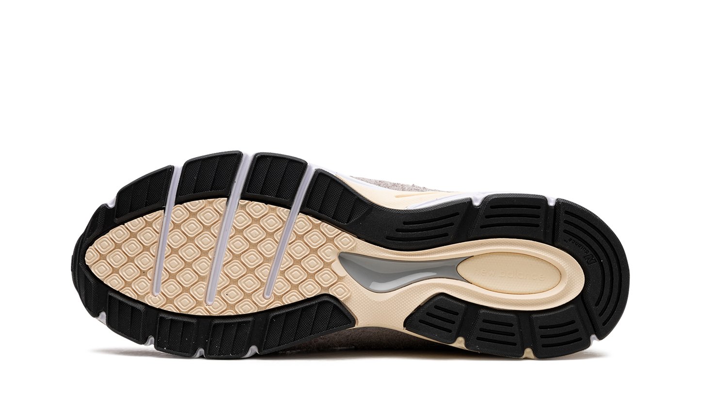 990v4 "Made in USA - Grey/Navy" U990TA4