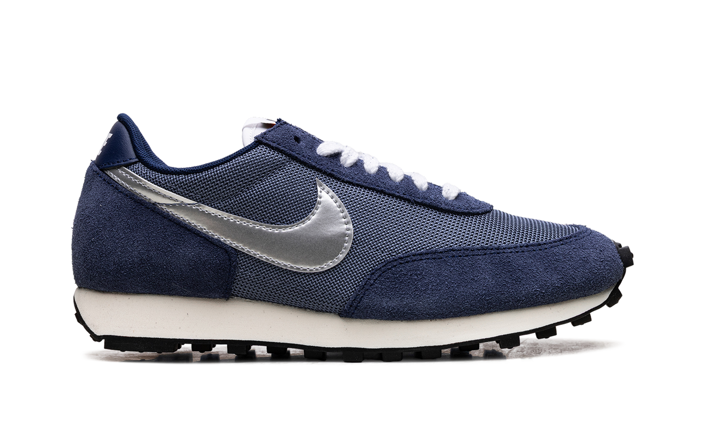 Daybreak SP "Blue Void / Diffused Blue" BV7725 401