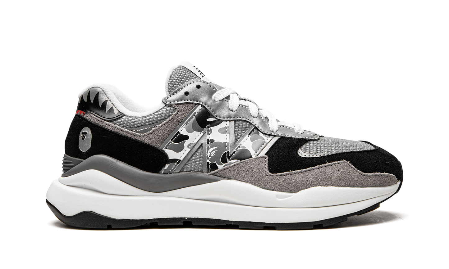 57/40 "Bape x New Balance" M5740BAP