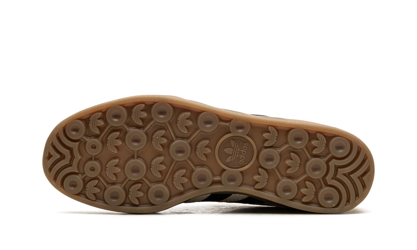 Gazelle Indoor "Aluminum / Core Black" IH4769