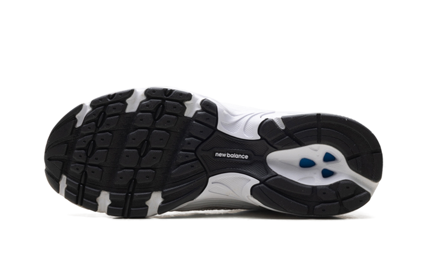 530 "Munsell White Mindful Grey" MR530WJ