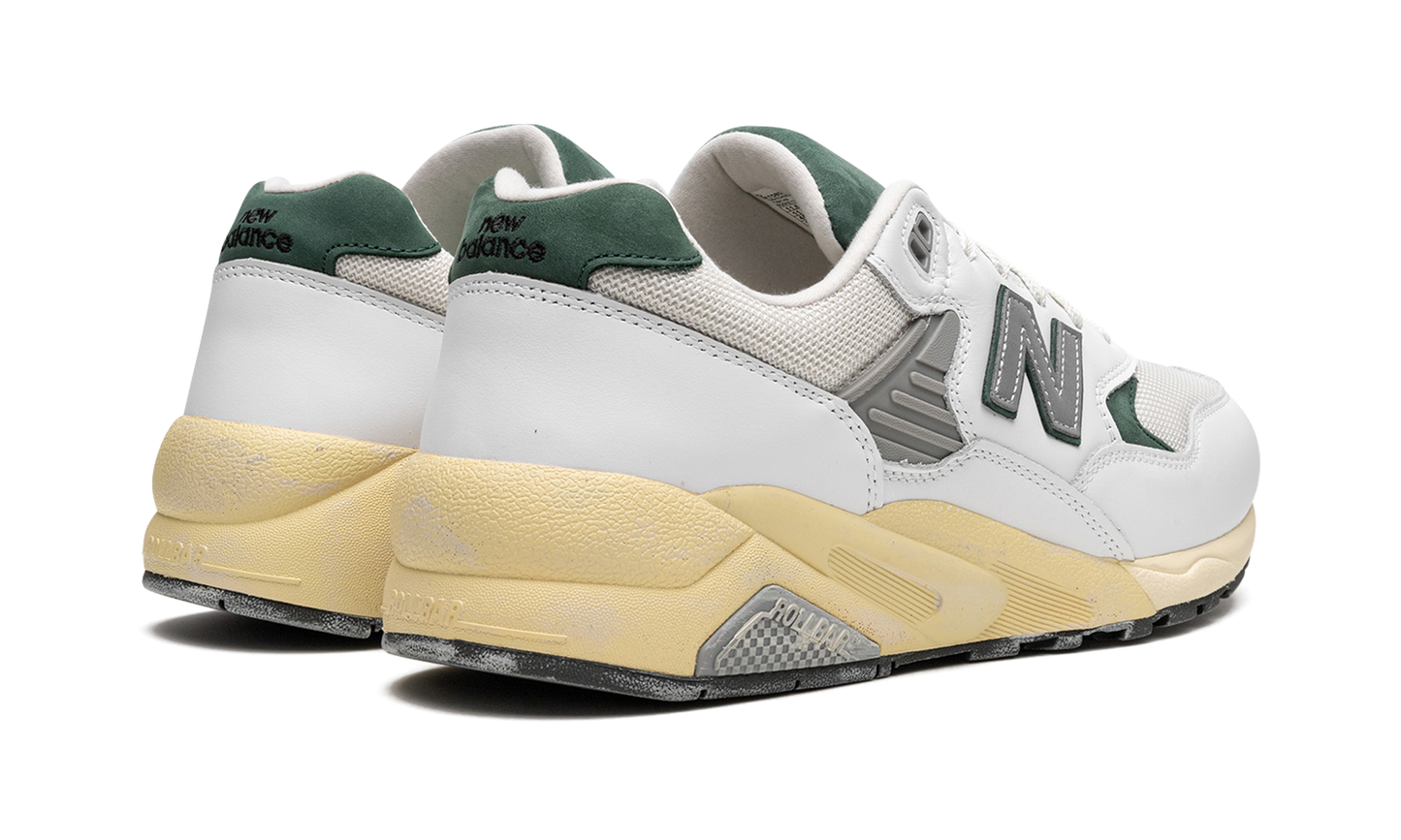 580 "Nightwatch Green" MT580RCA