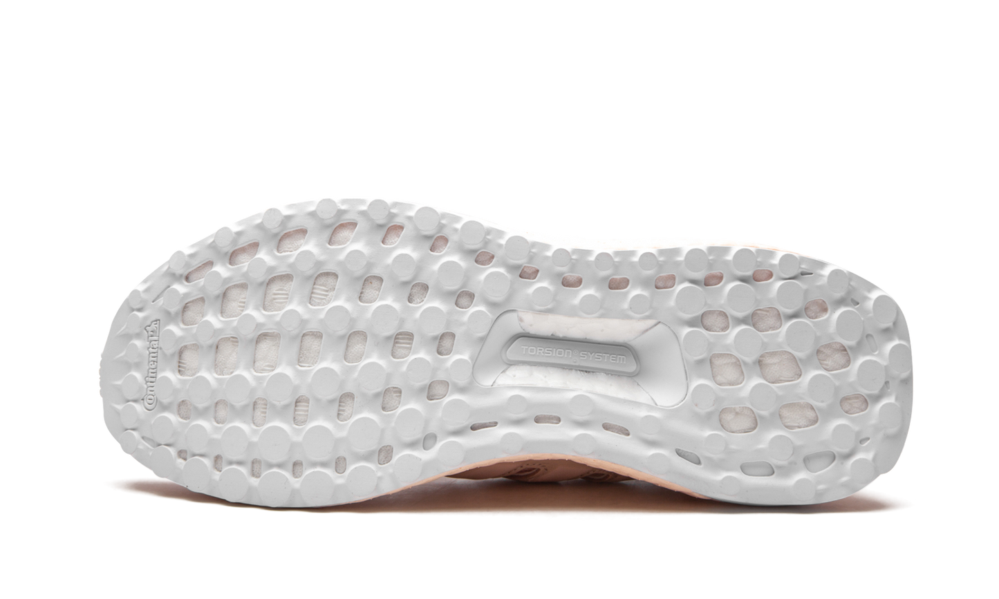 ULTRABOOST WMNS "Pink Tint" FY6828