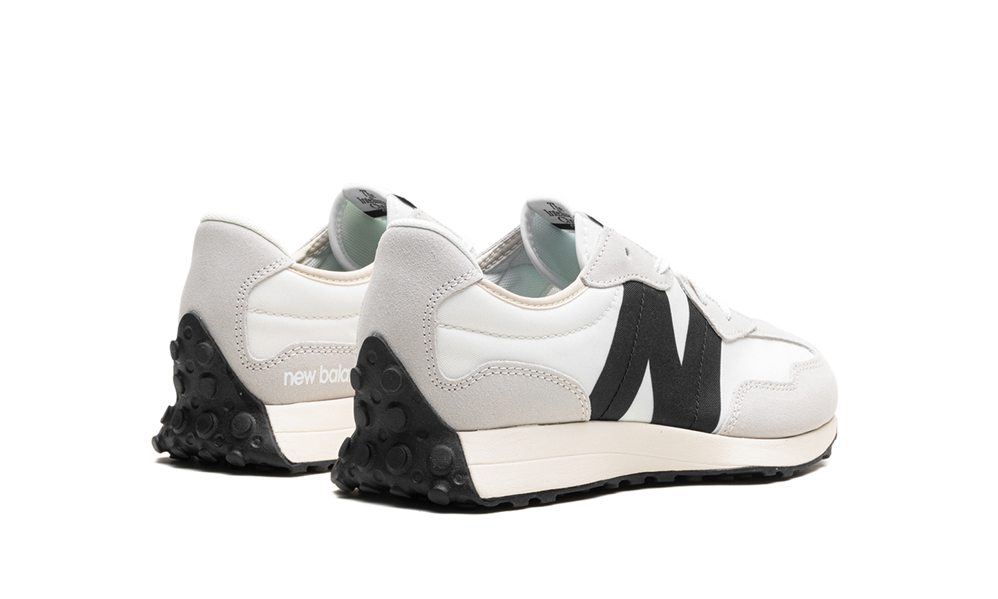 327 GS "Silver birch with black" GS327FE