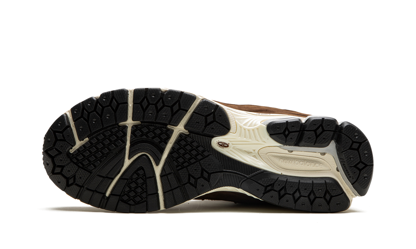 2002R "Brown / Beige" M2002RHS