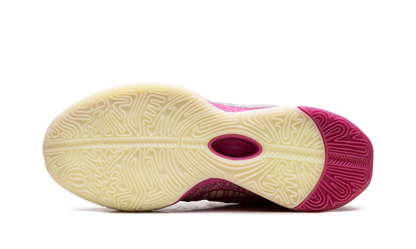 LeBron 21 "The World Is Your Oyster" HF0721 900