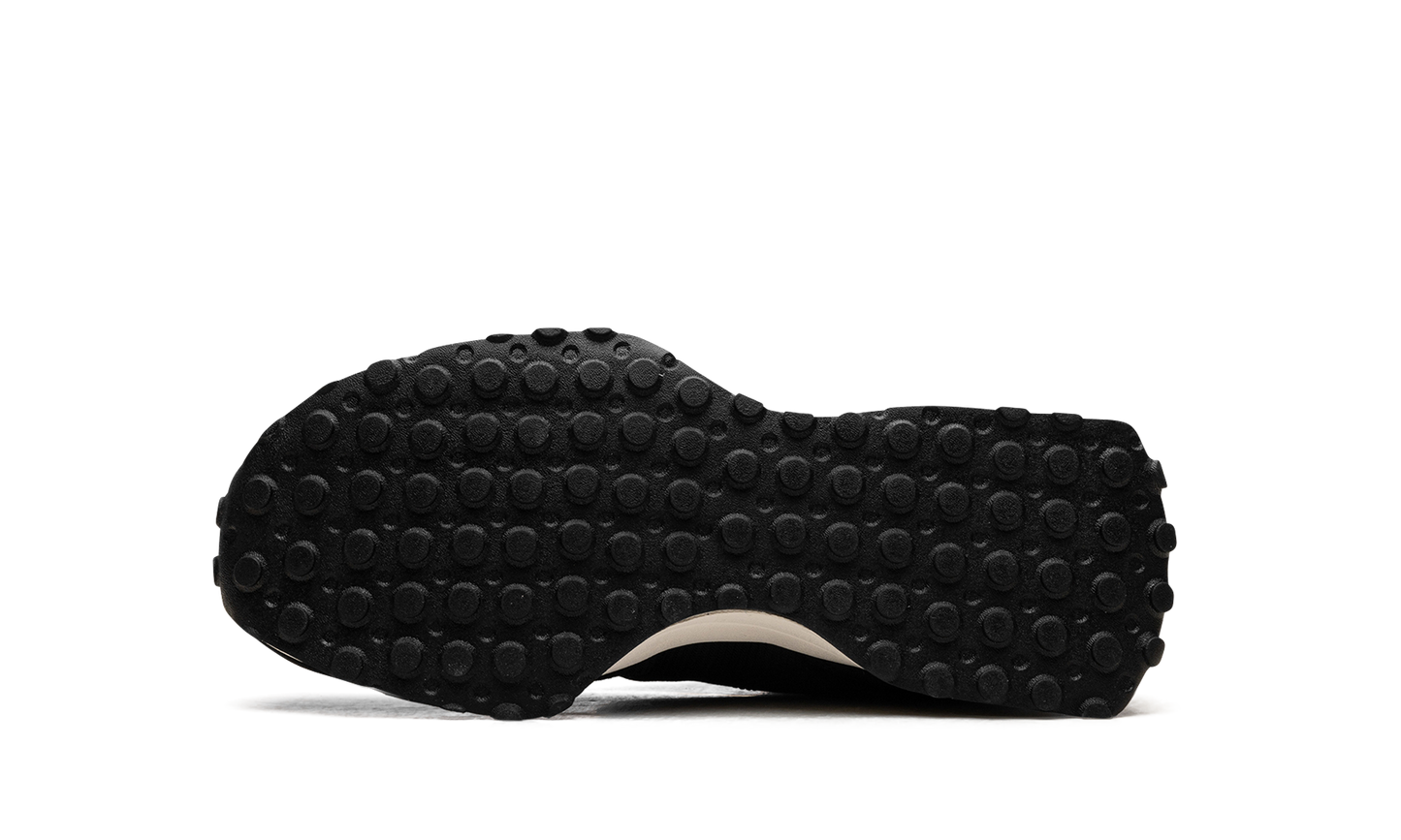 327 GS "Black White" GS327GS