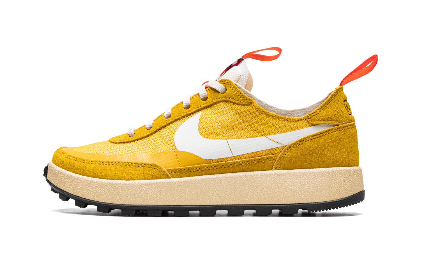 GENERAL PURPOSE SHOE WMNS "Tom Sachs - Dark Sulfur" DA6672 700