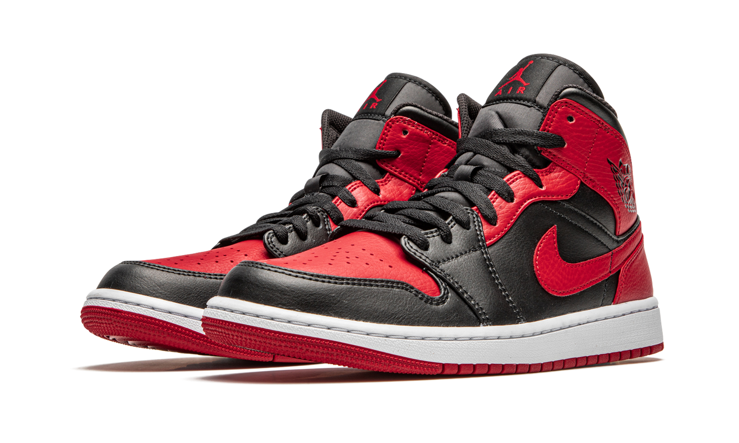 Air Jordan 1 Mid "Banned 2020" 554724 074