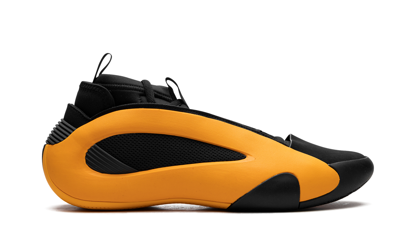 Harden Vol. 8 "Black / Yellow" IG6589