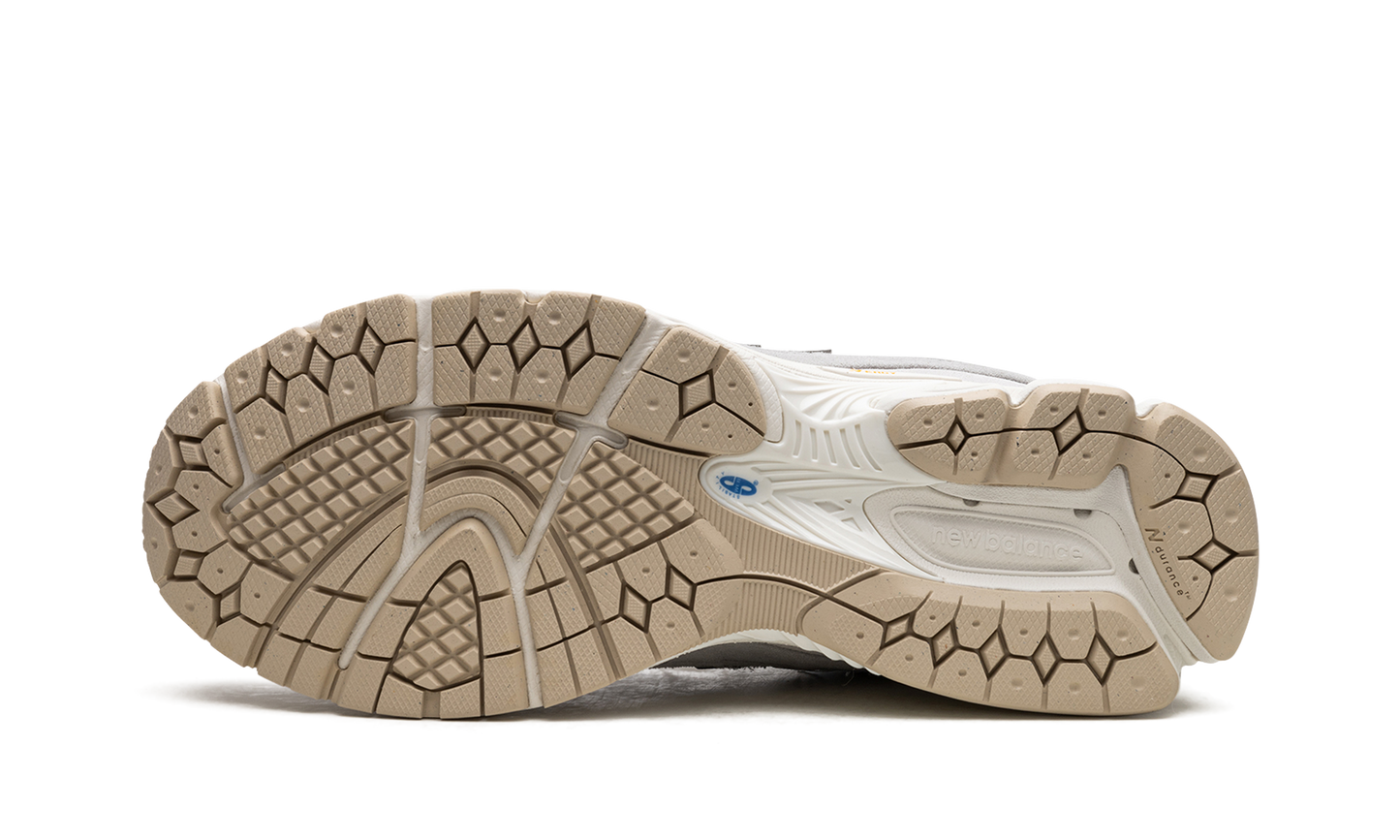 2002R "Concrete" M2002RSB