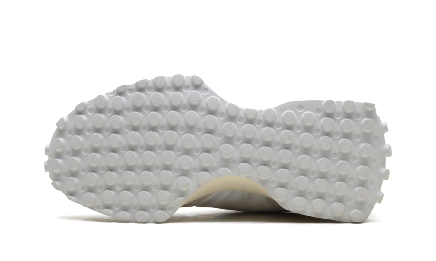 327 WMNS "White Moonbeam" WS327SFD