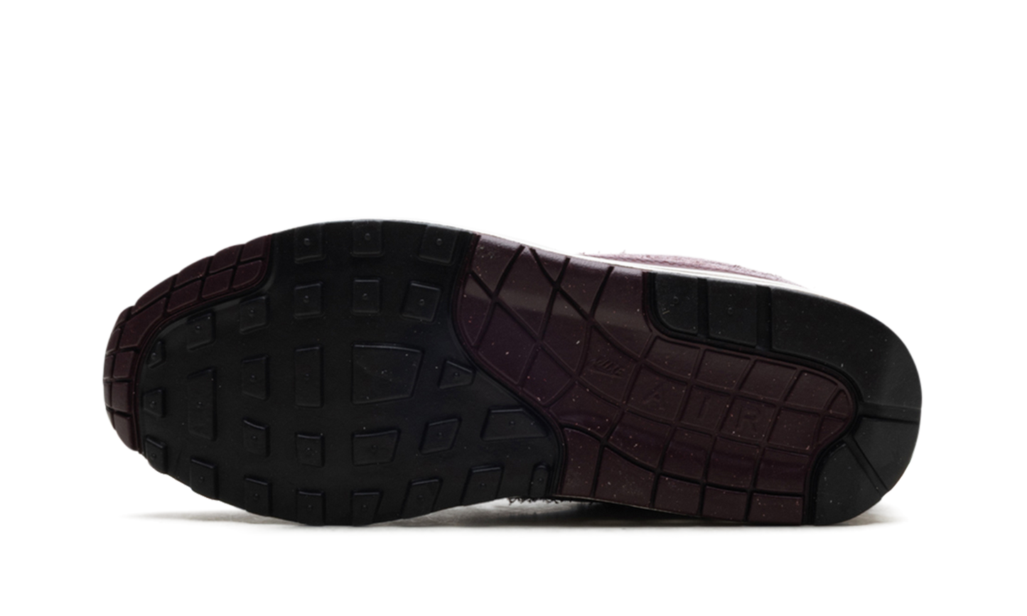 Air Max 1 ESS PRM "CEMENT GREY/BURGUNDY CRUSH" FQ7327 001