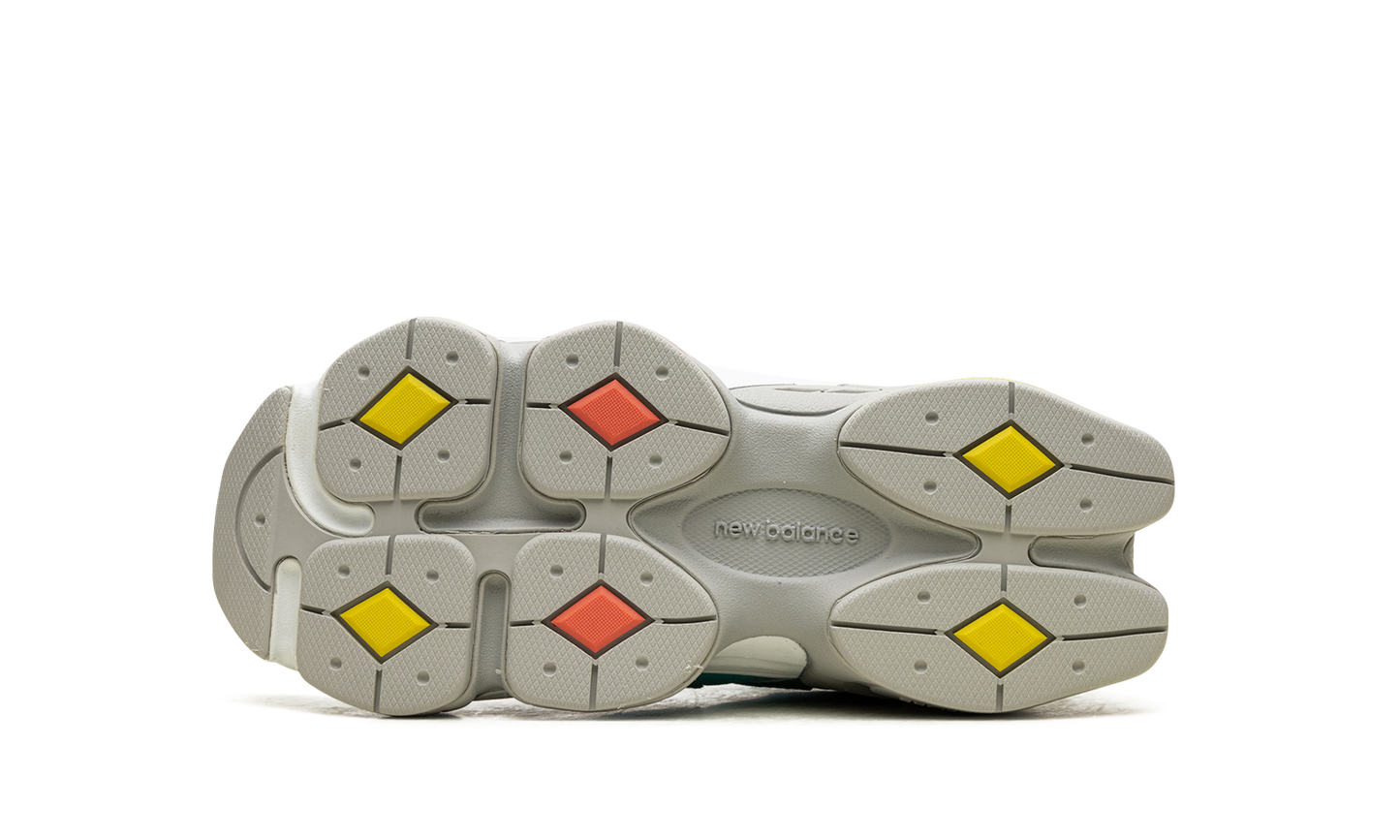 9060 GS "Cyan Burst"