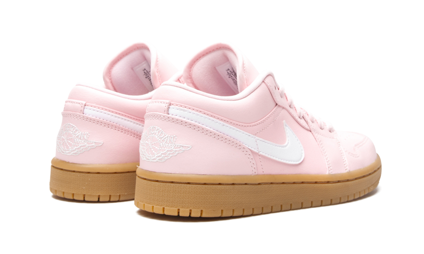 Air Jordan 1 Low WMNS "Arctic Pink Gum" DC0774 601