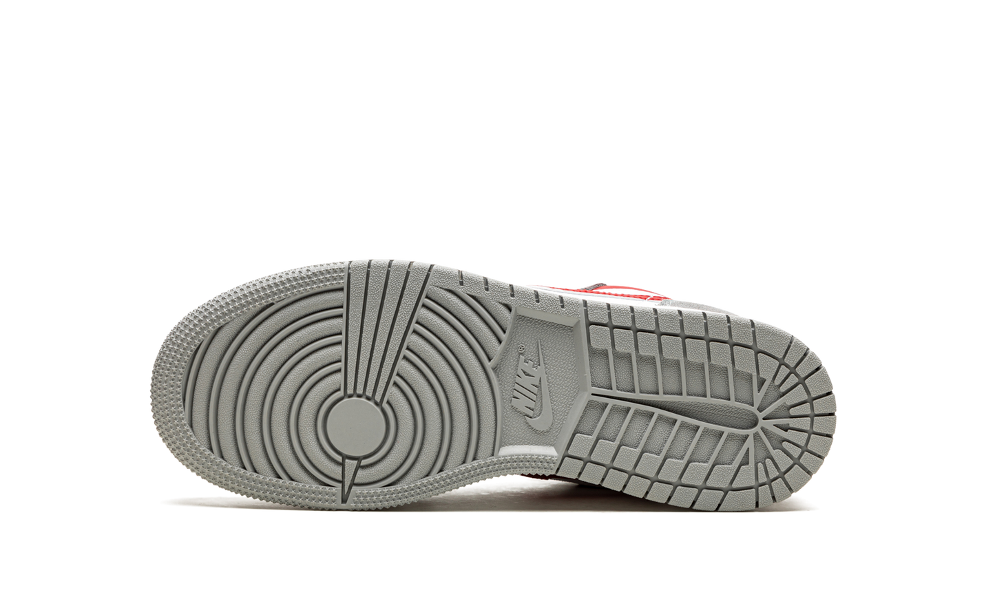 Air Jordan 1 Low SE GS "Smoke Grey Gym Red" DM0589 016