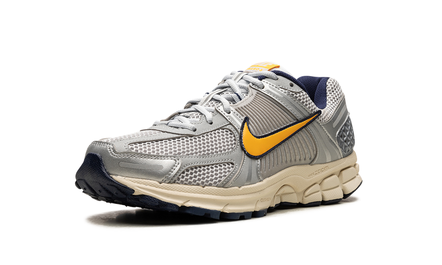 Zoom Vomero 5 "Pure Platinum"