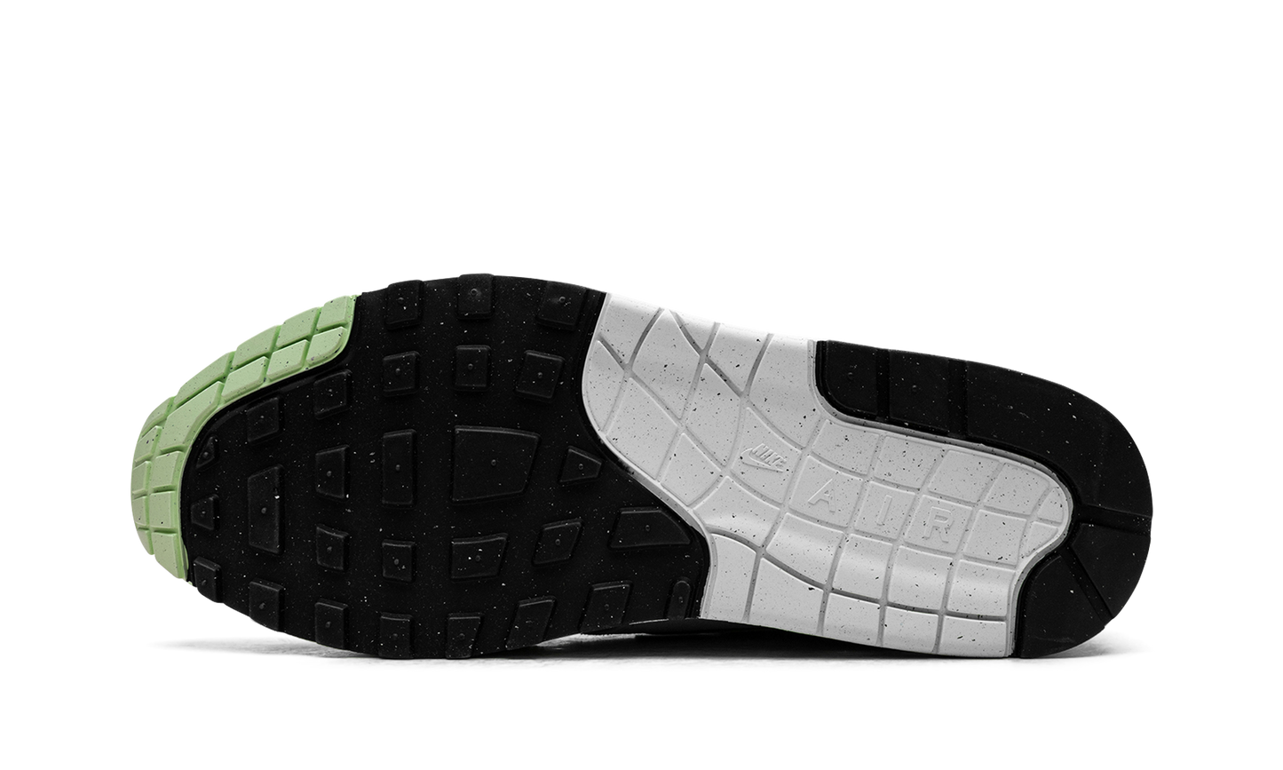 Air Max 1 Essential "Vapor Green" FZ5808 107