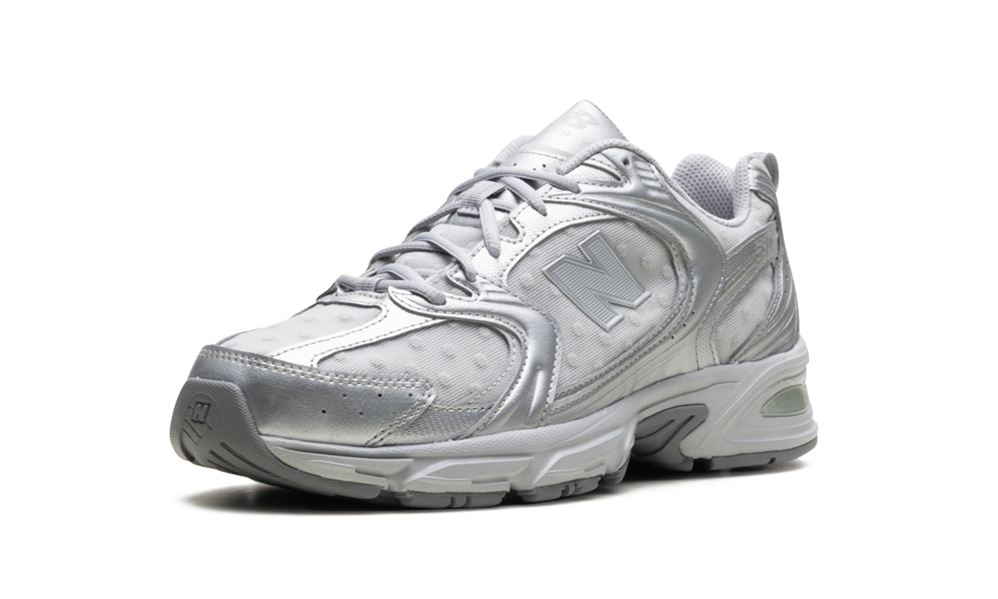 530 "Silver Metallic Raincloud Polka Dots" U530HFZ