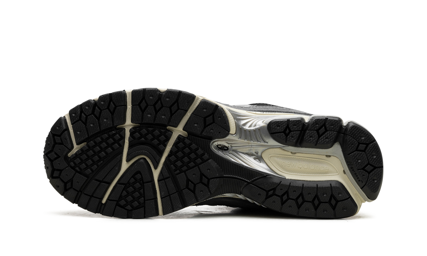 2002R "Magnet Timberwolf" M2002RSH