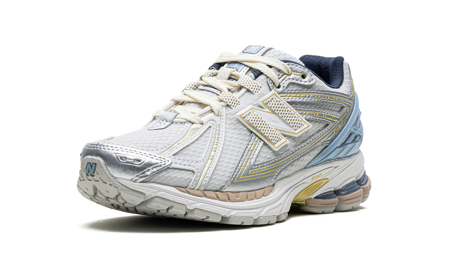 1906R "Kith- White" M1906RKC