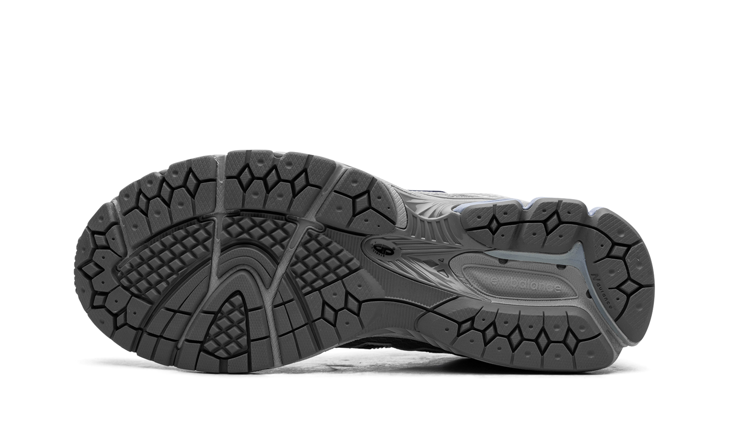 860 V2 "Milky Way - Arctic Grey" ML860BB2