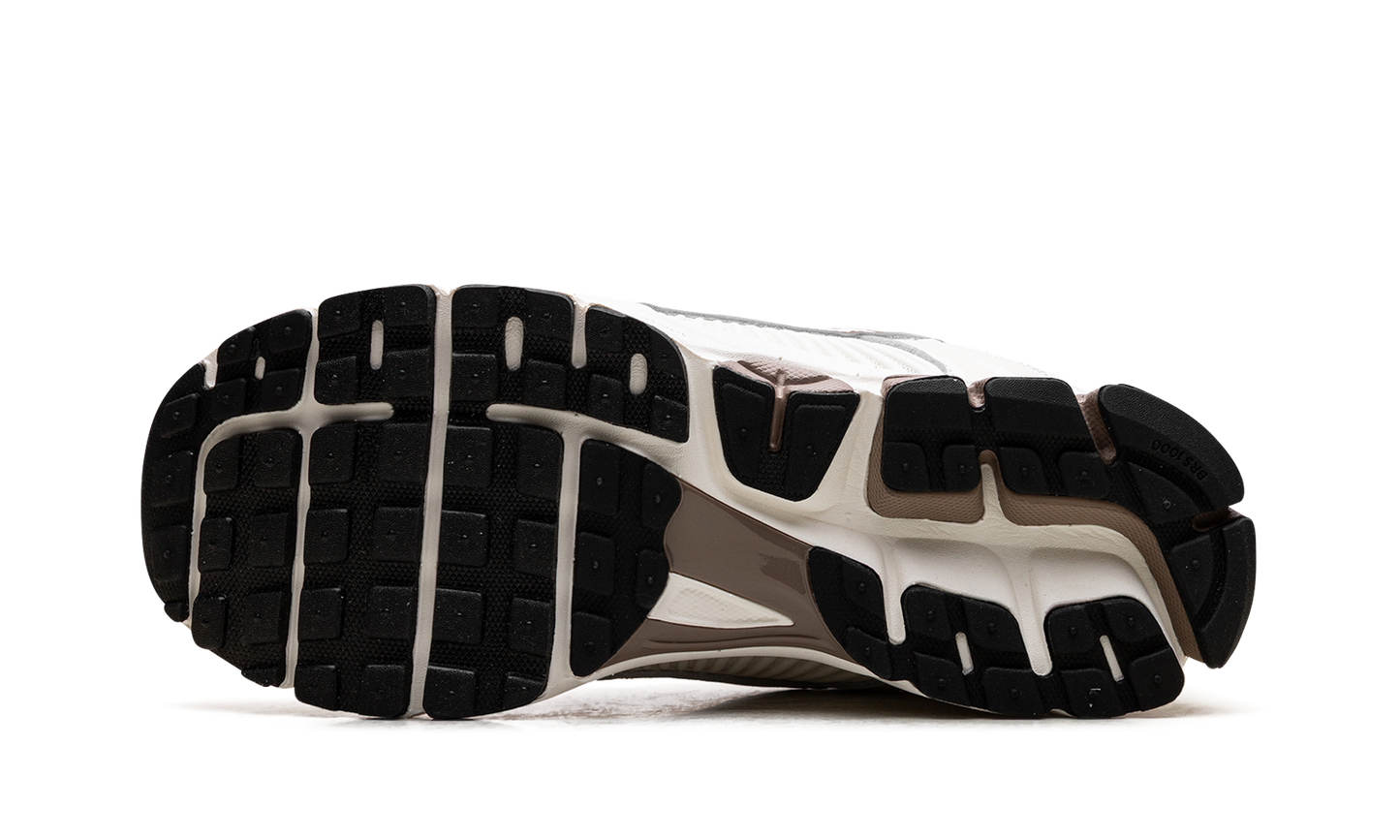 Air Zoom Vomero 5 WMNS "Sail Mink Brown" IB8129 133