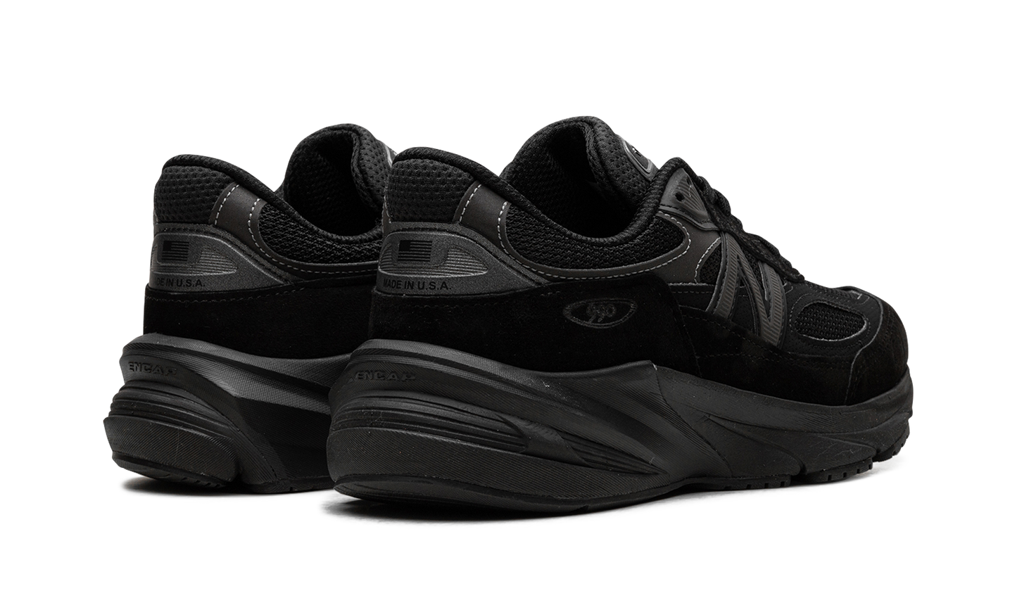 990 v6 "Triple Black" U990BB6