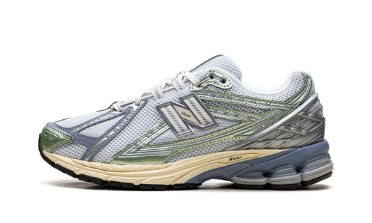 1906R "Metallic Green Blue" U1906RNE