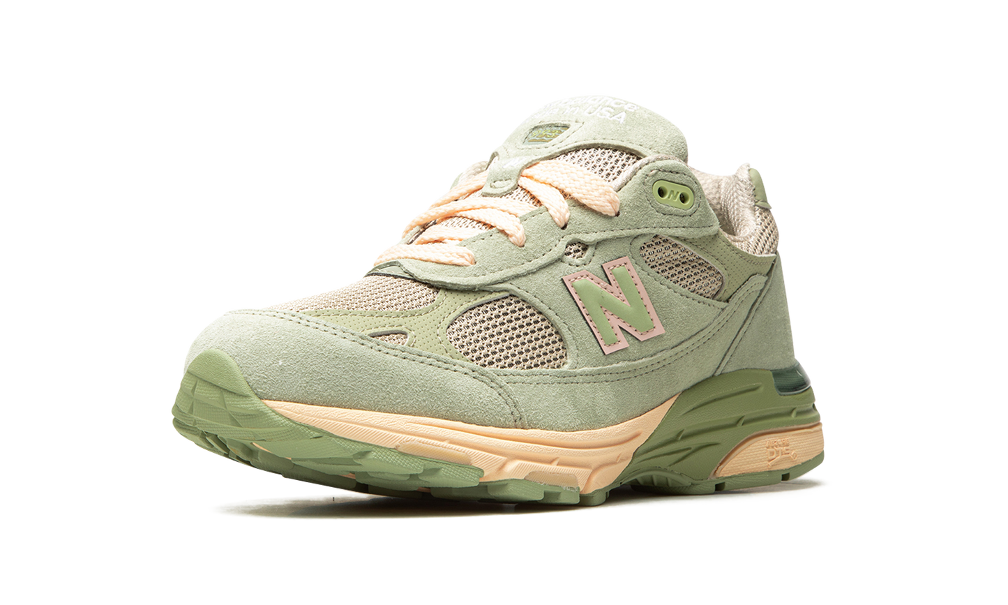 993 WMNS "Joe Freshgoods - Performance Art Sage" WR993JG1