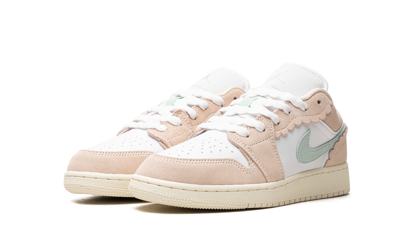Air Jordan 1 Low SE GS "Guava Ice" DZ5356 800