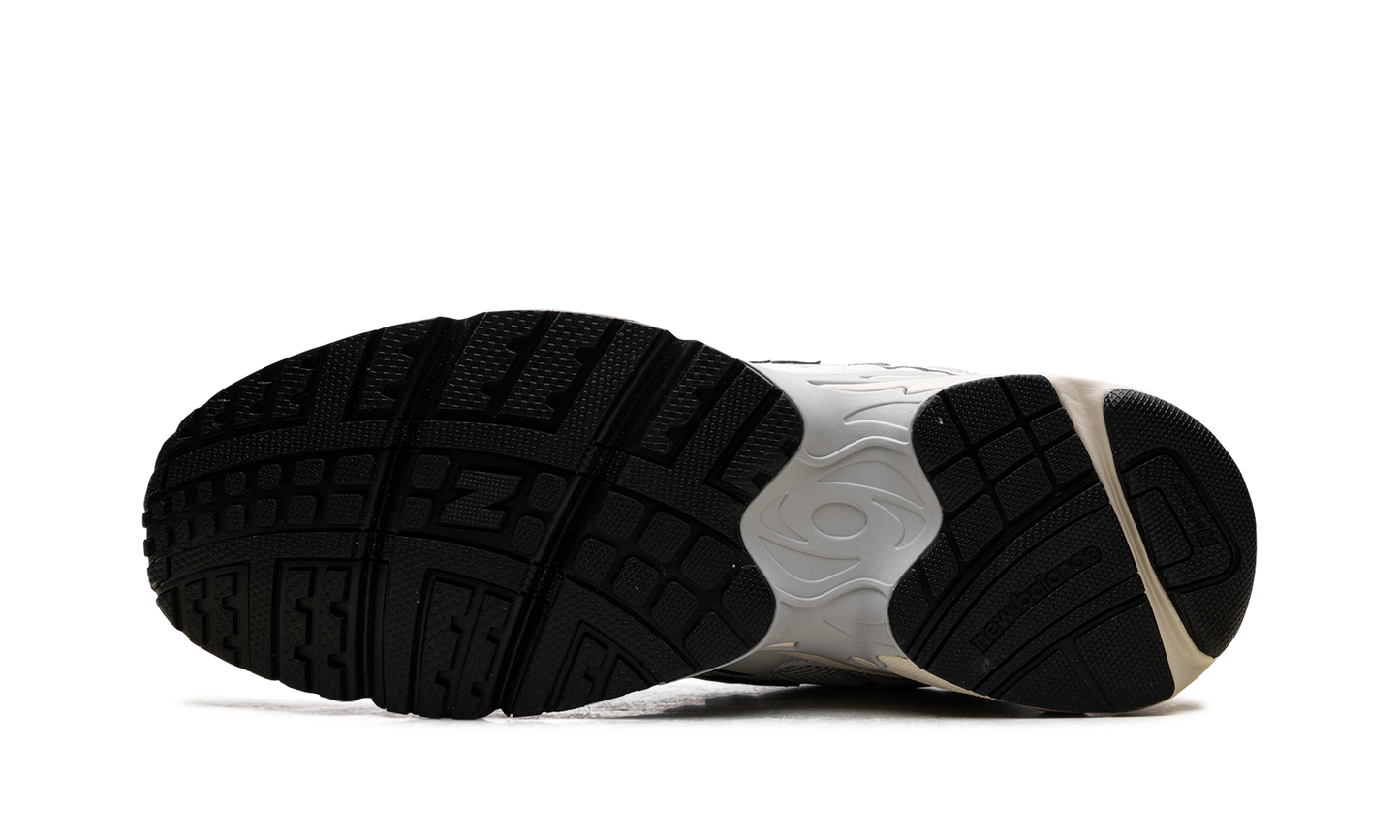 725v1 "Metallic Silver Slate Grey" ML725CD