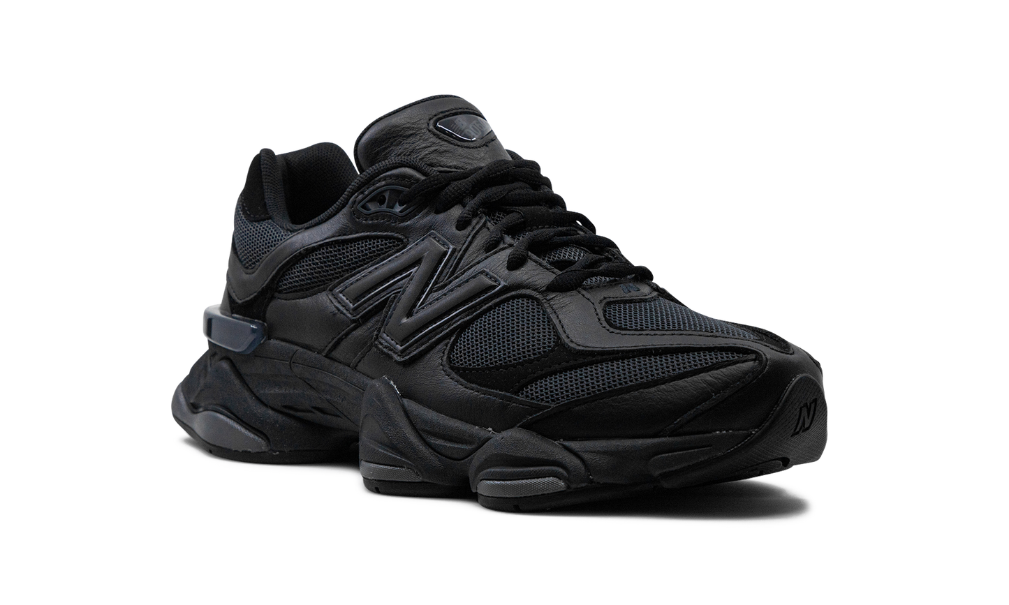 9060 "BLACK" U9060NRI