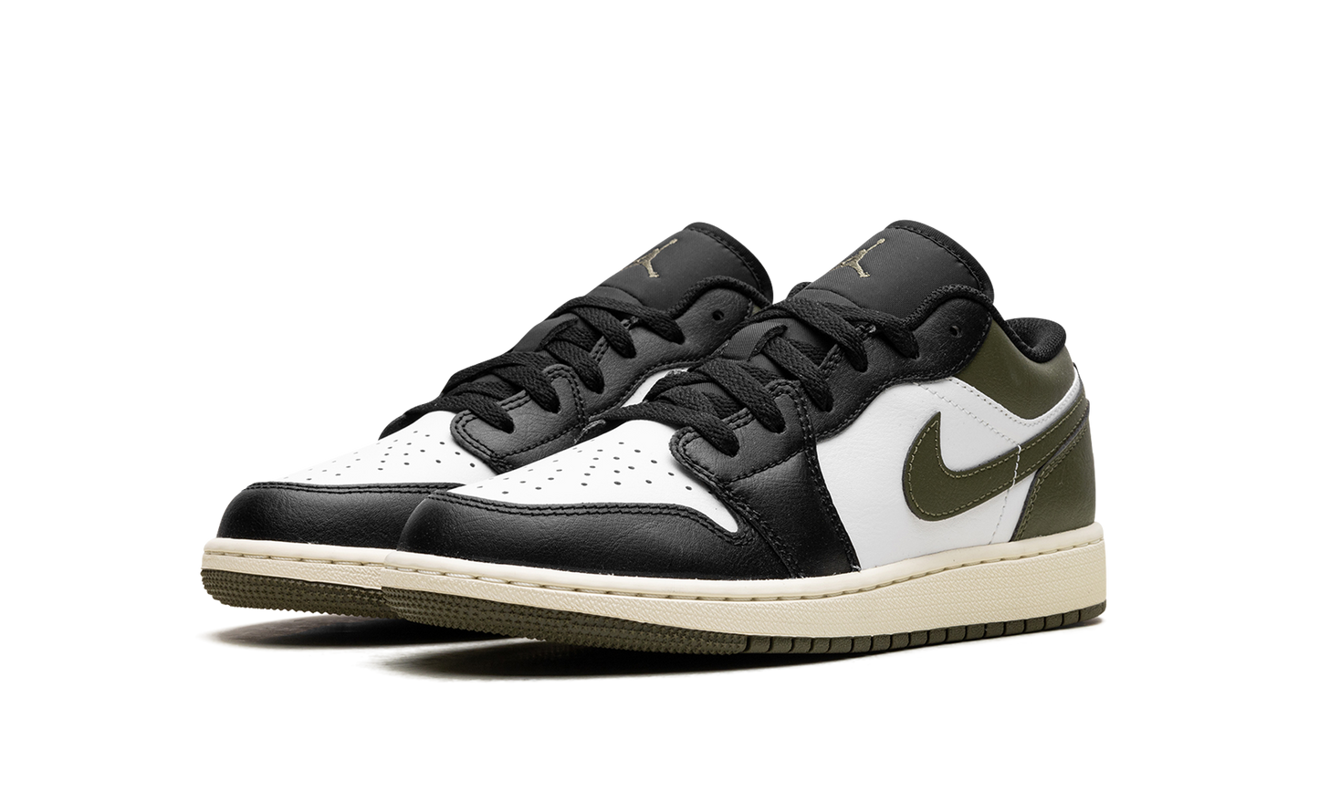 Jordan 1 Low GS "Black Toe Medium Olive" 553560 092