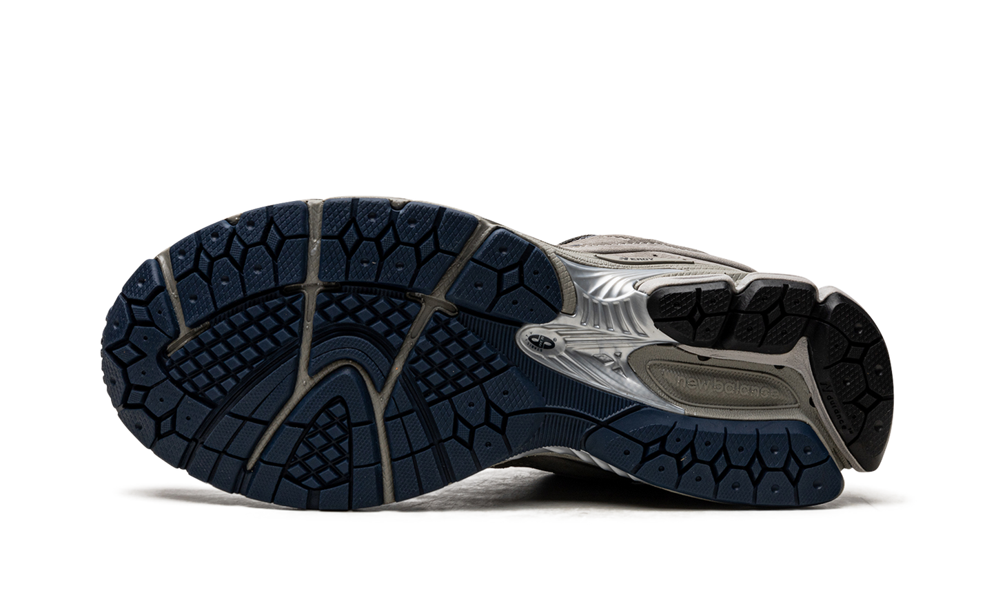 2002R "CASTLEROCK" ML2002RA