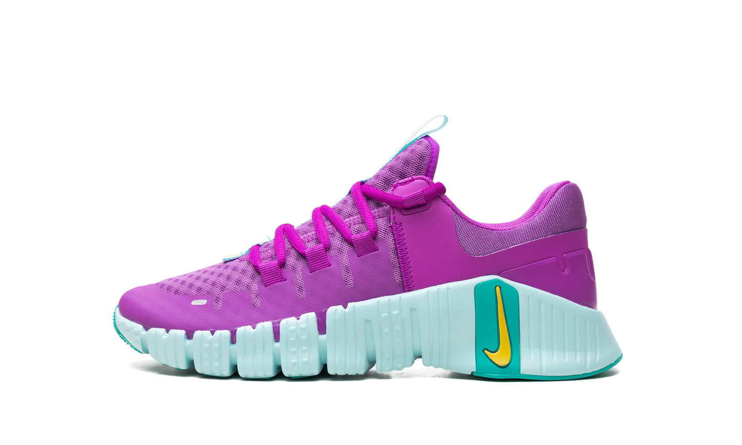 Free Metcon 5 WMNS "Hyper Violet" DV3950 501