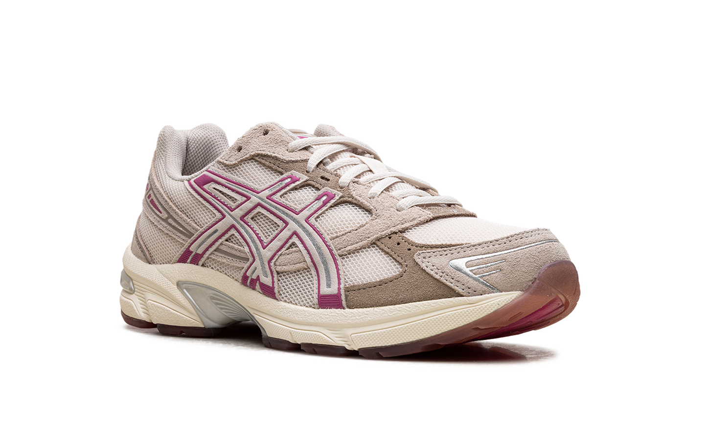 Gel-1130 WMNS "Oatmeal Peyote" 1202A527 250